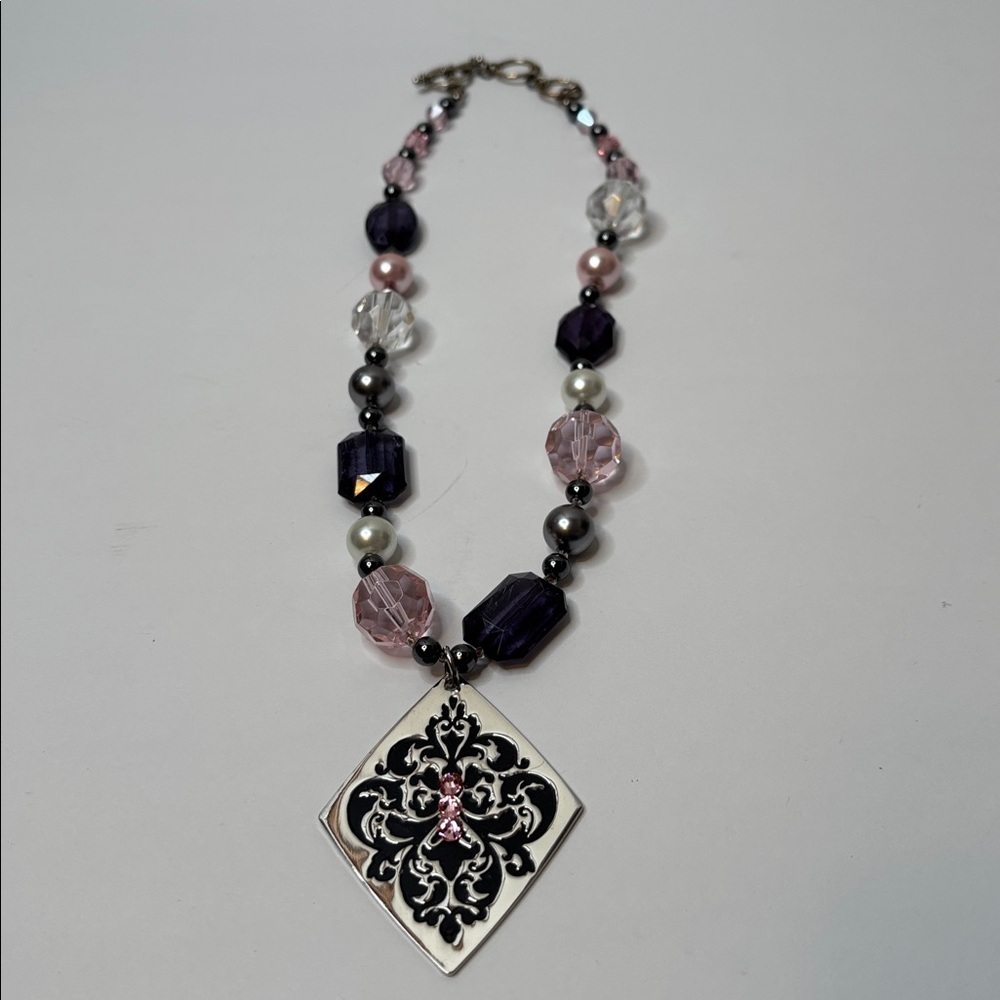 NECKLACE BEADED PENDANT